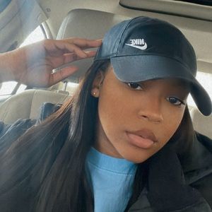 Meet your Posher, Jasmine